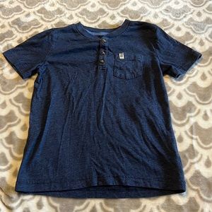 • Carter’s blue button top shirt, 5T •